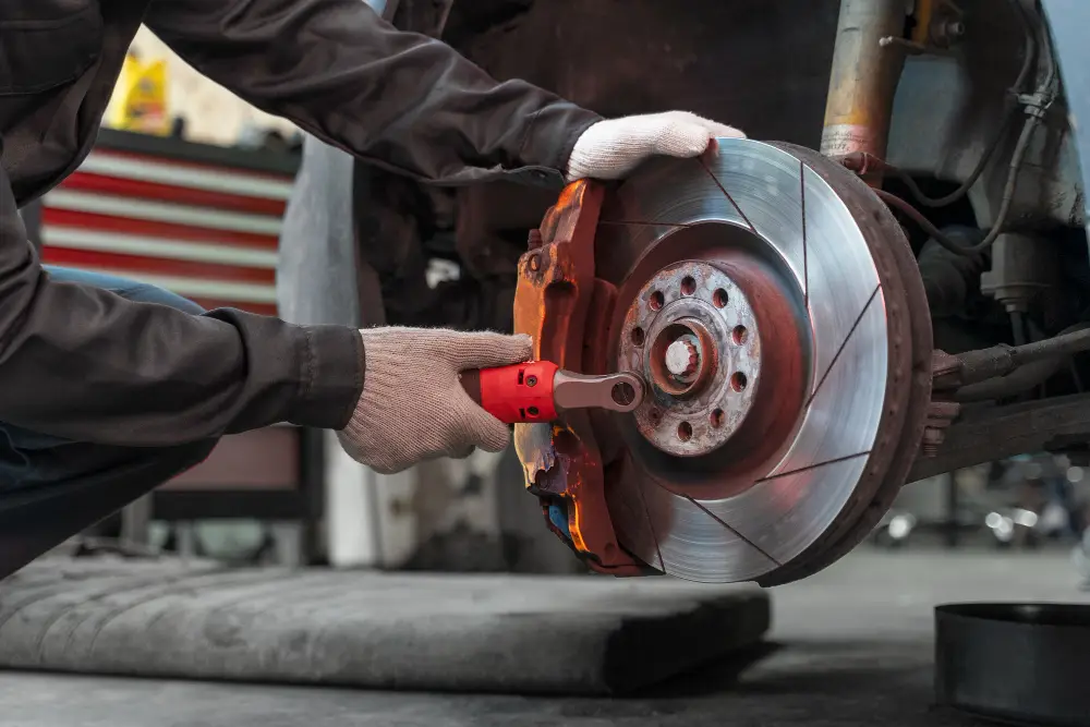 brake repairing mechanic